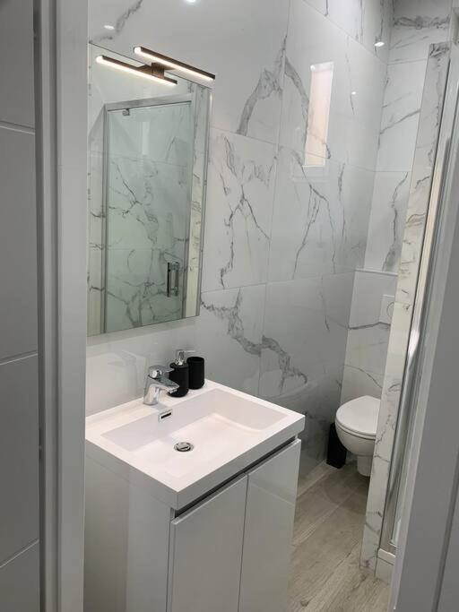 Appartement Etat Neuf La Chantalane -Proche Centre-Ville Cannes Luaran gambar